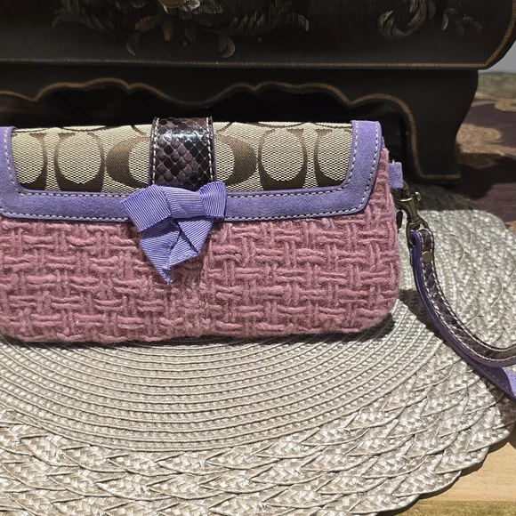 Coach Pink and Purple Women's Clutch - Picture 7 of 11